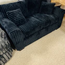 Stylish Cozy Nice Couch!