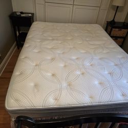 Sleep Number Queen Bed 