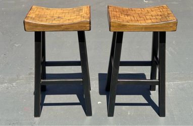 Set of 2 Saddle Seat Bar Stools