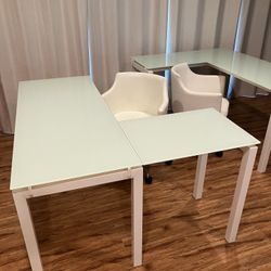 White Glass Desks And Chairs 