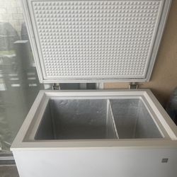 Compact Chest Freezer 5 