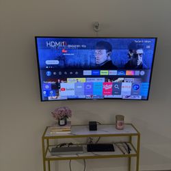 Samsung 55” Curved TV With Wall Mount