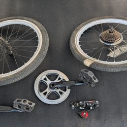 White Rim Aluminum 20-In 6-speed Wheel Set For Folding Bike With Derailleur And Three-piece 170 Mm Cranks