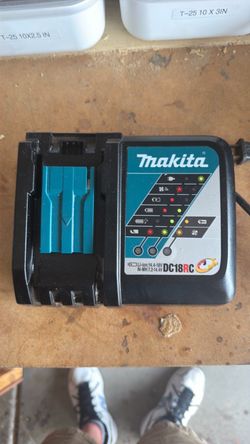 Makita Battery Charger
