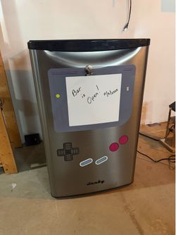 Mini fridge