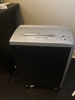 Dm17cs fellowes Shredder