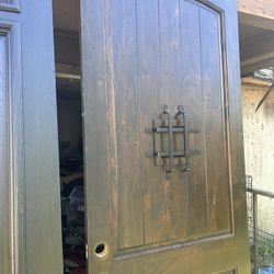 Wood Entry Door / Puerta Madera De Entrada