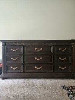 Traditional 9- Drawer Wood Dresser - Dark Espresso finish.