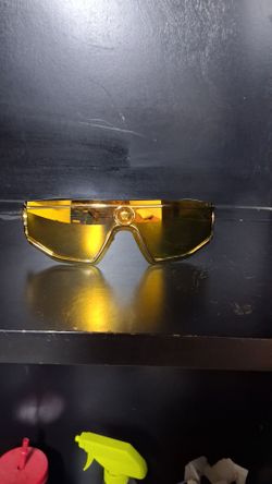 Versace medusa gold