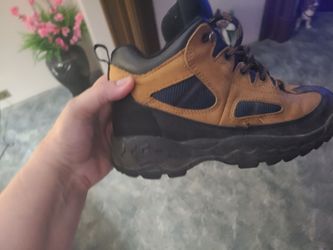 BRoWN WOMANS BOOTS