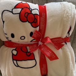 Hello Kitty Christmas Blanket 