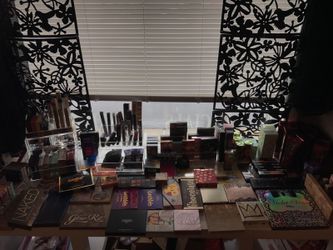 MAKEIP MAKEUP & MORE MAKEUP EVERYTHING MUST GO!!