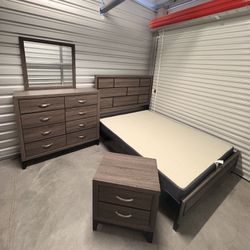Queen size bedroom srt
