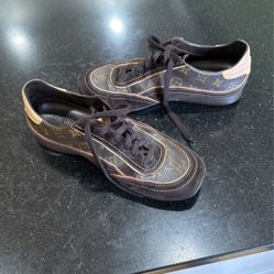 great condition louis vuitton shoes