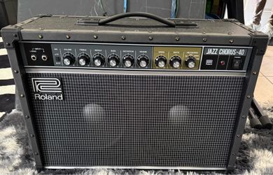 Great deal Roland JC40 Amp