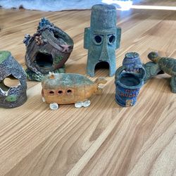 Set Of (6) Aquarium Decorations Including Squidward’s House, The Chum Bucket,  And A Bus From SpongeBob 