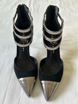Moving sale. Ivanka Trump Pointy Toe Pump