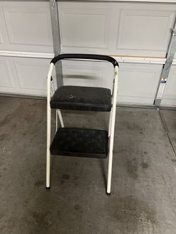 2 Steps Ladder