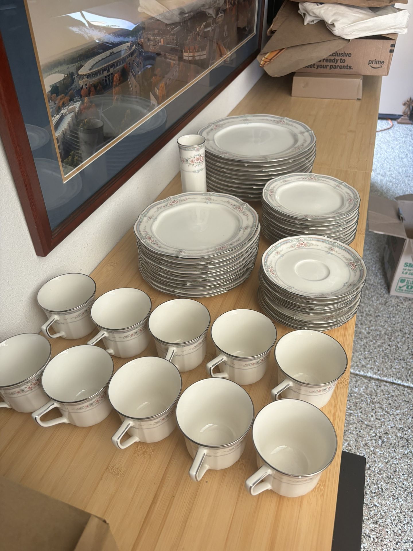 Set of 10 Five Piece Noritake Ivory China Rothschild 7293 Includes Matching Flower Vase 1 Pc for Sale in San Juan Capistrano CA OfferUp