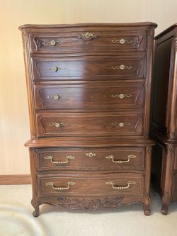 2 available Vintage Davis chest of drawers / dresser