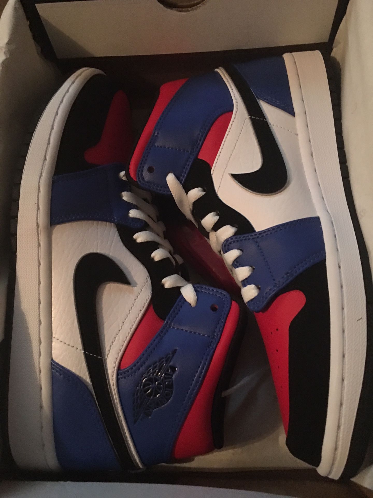 Jordan 1 Mid Top 3 Size 8.5 DS