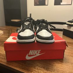 Nike Panda Dunks