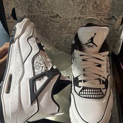 Jordan Retro 4s 