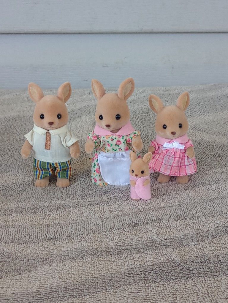 Calico Critters, Hopper Kangaroo Family Figures