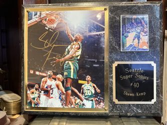 Shawn Kemp Autographed Seattle SuperSonics Plaque w/ COA & Card