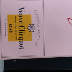 Veuve Clicquot And 4 Signature Sparkling Wine