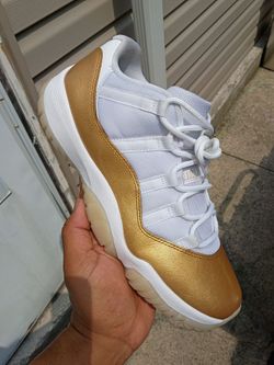 Size 11 women's ..9.5 men