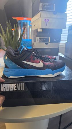 Nike Kobe VII Basketball Sneakers