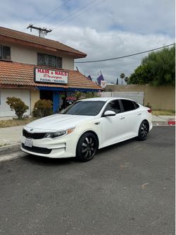 2017 KIA Optima