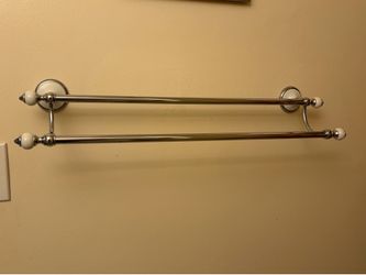 Towel holder