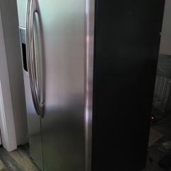 GE Refrigerator Fridge