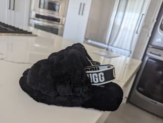 New ugg Black Slip On $25.