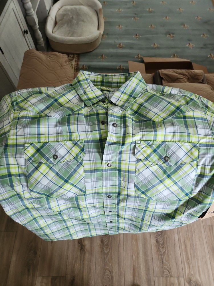 Magellan Short Sleeve Button Up XL