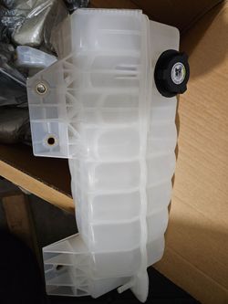 Peterbilt Coolant Tank 2017 to 2020
