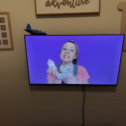 32” TV