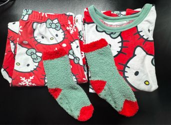NWOT Hello Kitty Pajama Set-1 set available