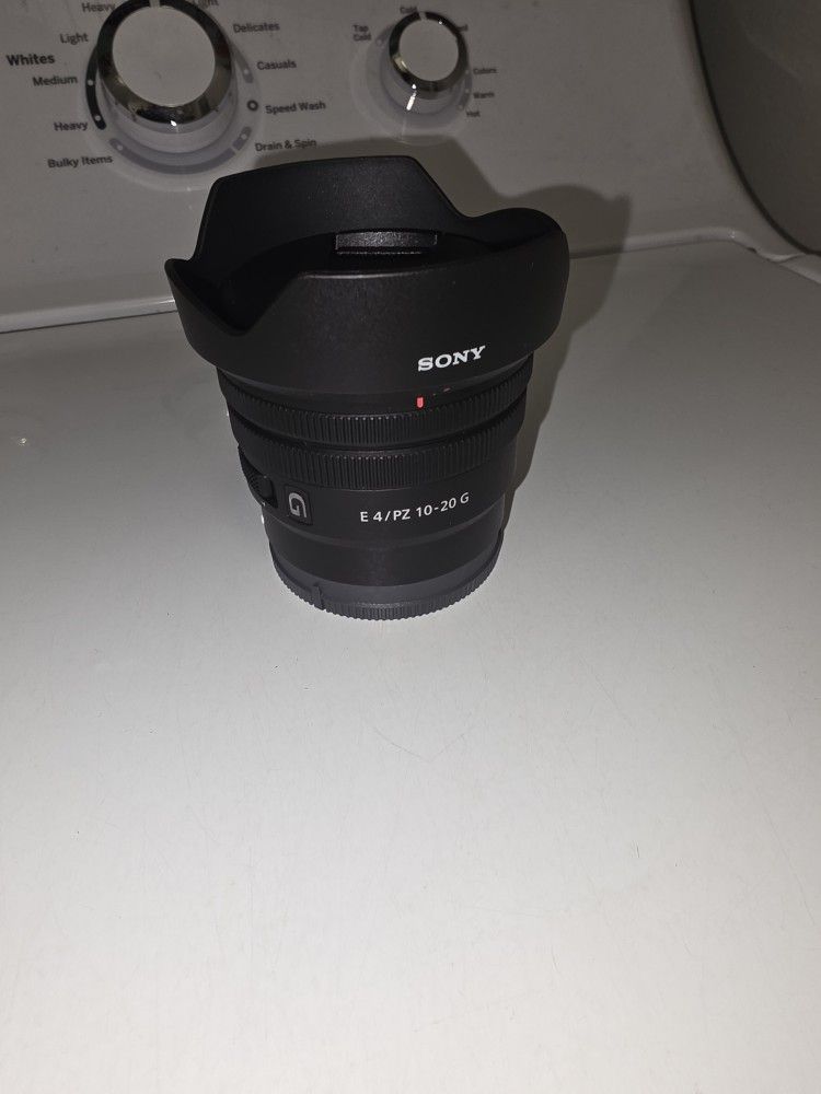 Sony E PZ 10-20mm F4 G APS-C Constant-Aperture Power Zoom G Lens