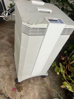 IQ Air health pro series air purifier