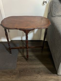 Antique wood table 27.5 long 14 wide 27 tall