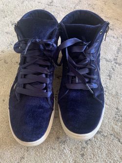 Girls velvet blue high top shoes