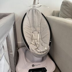 4moms® mamaRoo 4 Multi-MotionTM Baby Swing, Bluetooth Baby Rocker with 5 Unique Motions