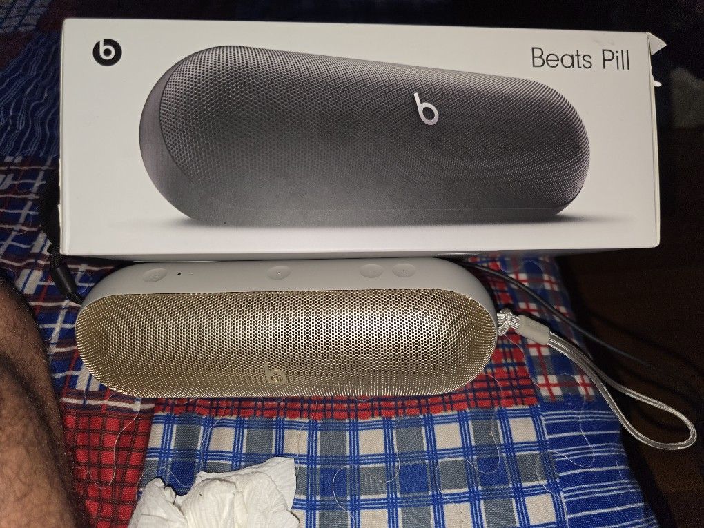 Beats Pill