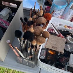 Makeup Brushes