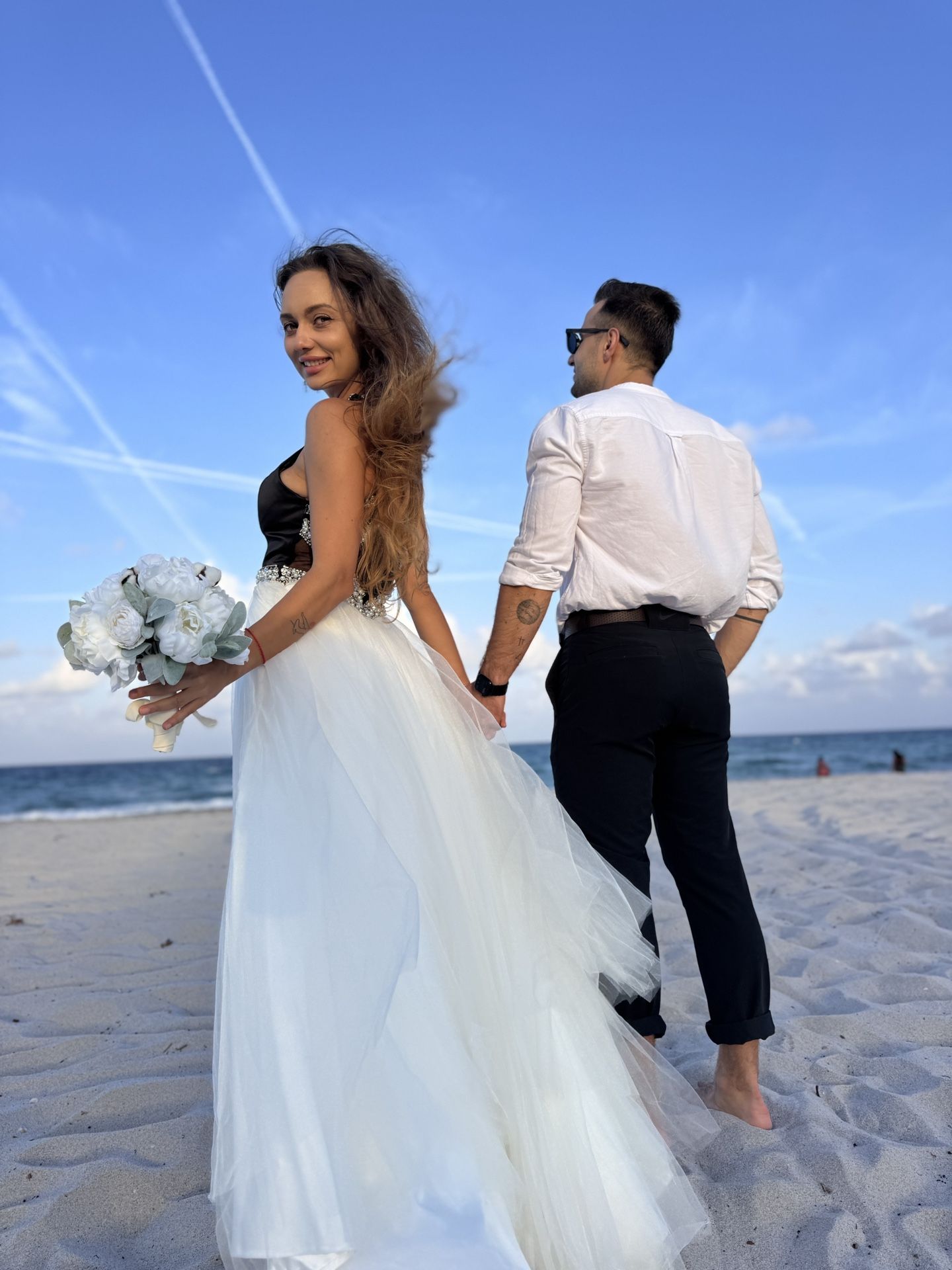 Elegant Black & White Gown with Pearls & Tulle Skirt – Worn Once