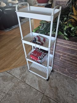 Plastic Stand W Wheels