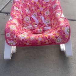 Mesedora  Para Baby  Semi Nueva Se USO Un Día Nomás 20.00 Dolares 